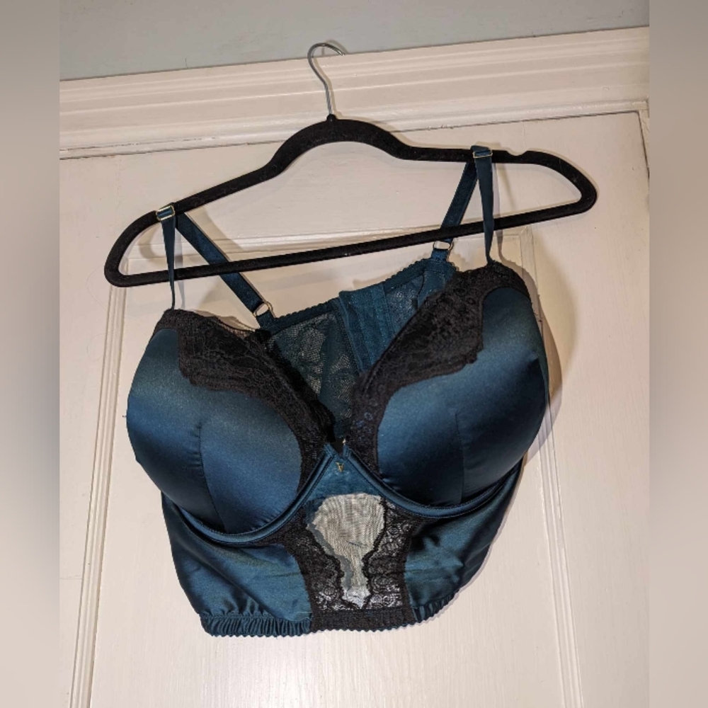 NWOT teal Victoria's Secret bra